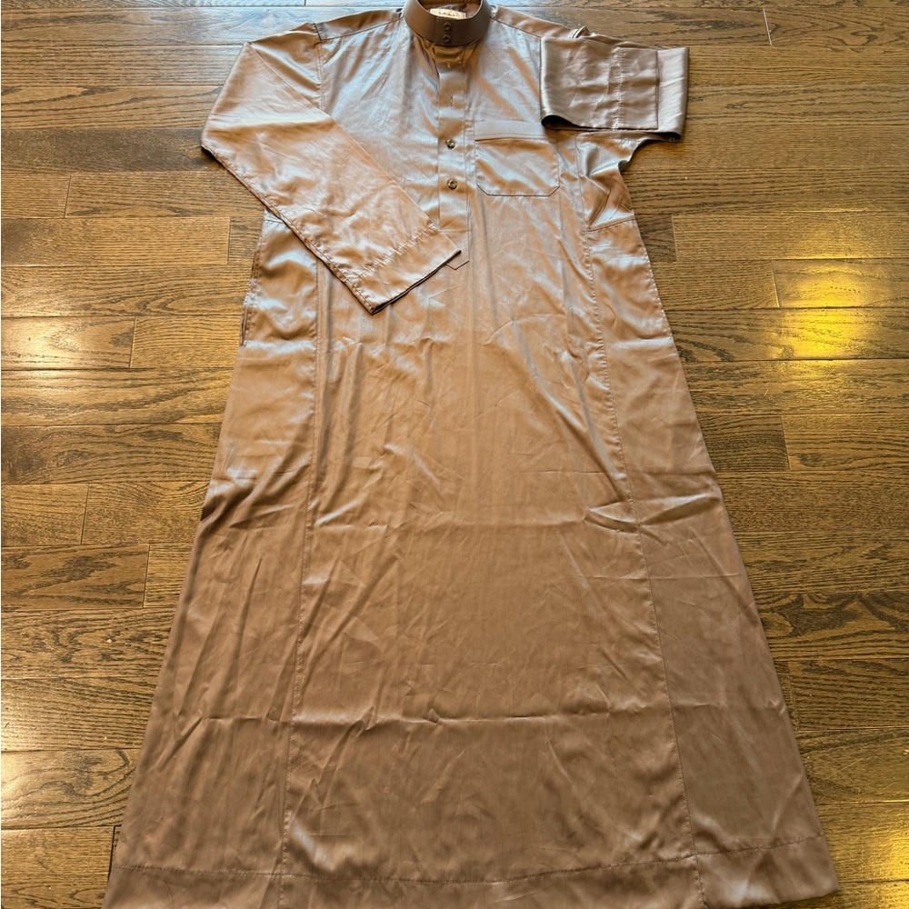 Men's Long Thobe / Jubba olive green,side pockets , front buttons kaftans